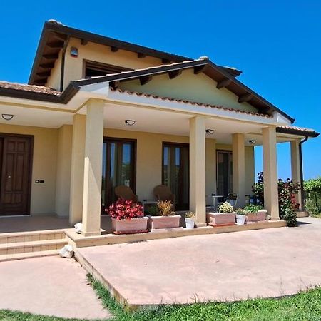 B & B Le Tre Rose Tollo Kültér fotó