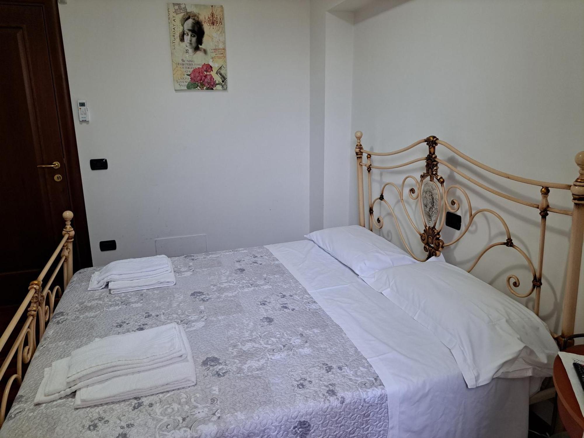 B & B Le Tre Rose Tollo Kültér fotó